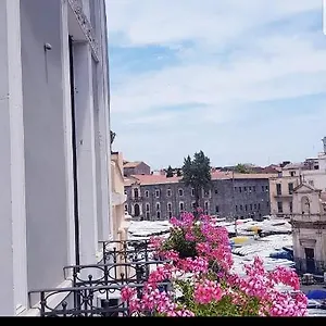 Fera O' Luni Oda ve Kahvaltı